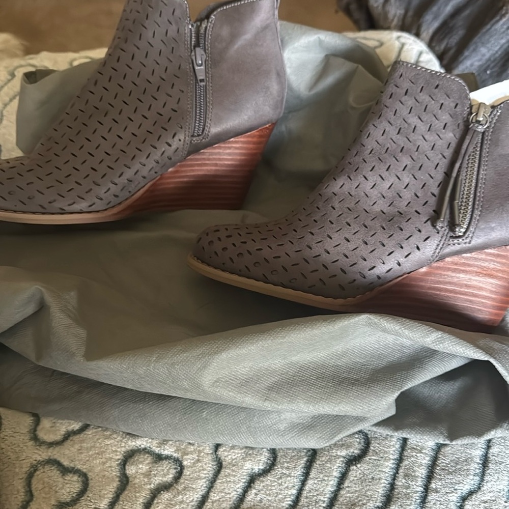 Chic Gray Perforated Wedge Booties